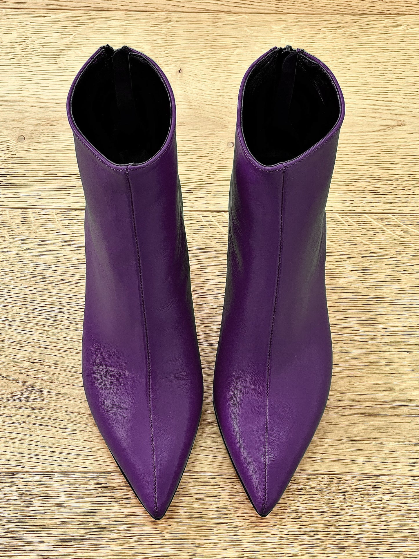 IRIS PURPLE LEATHER