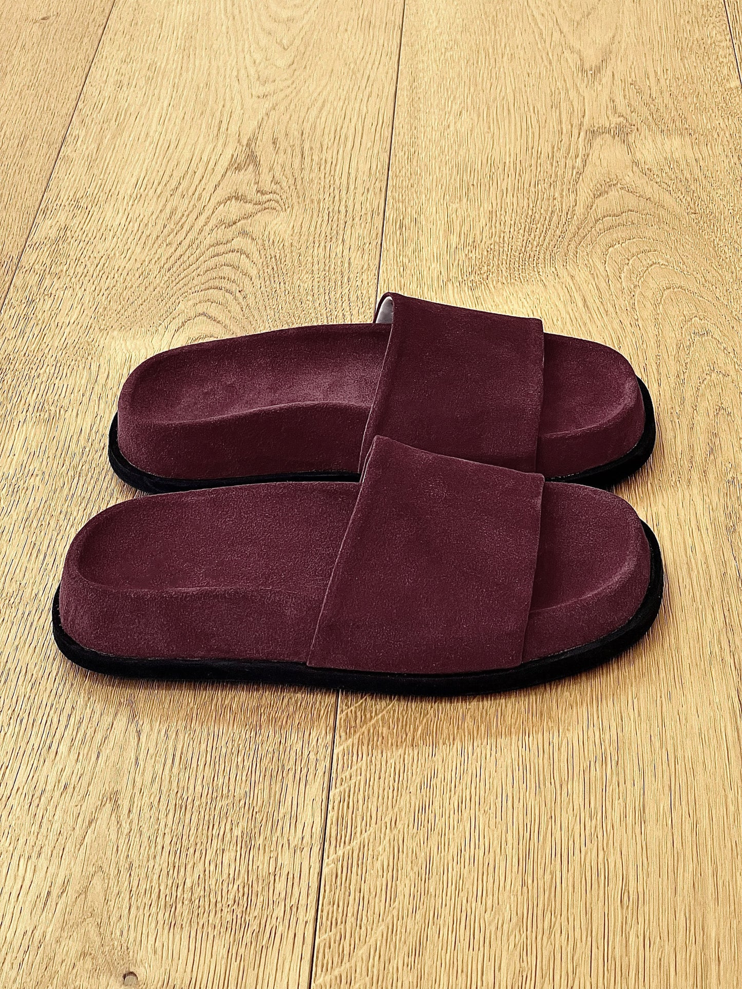 KATRIN BURGUNDY SUEDE