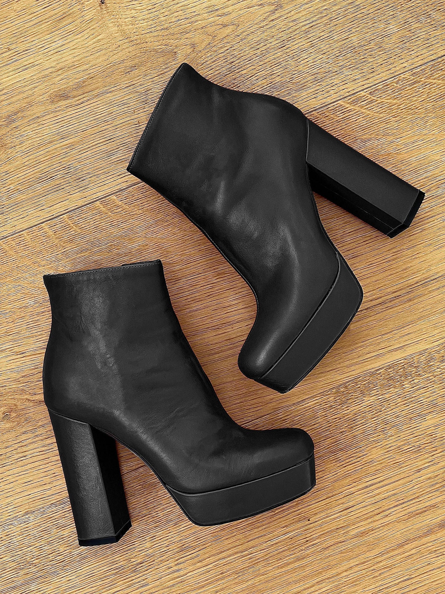 DETROIT LEATHER BLACK