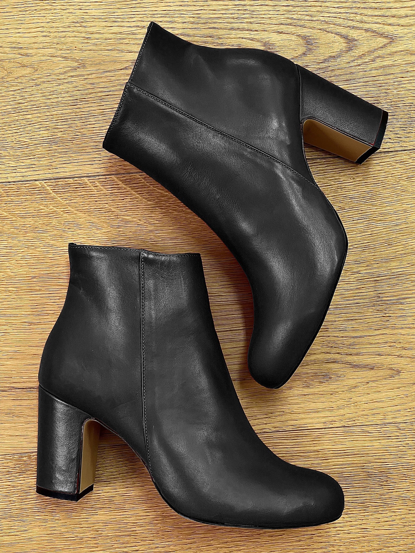 ROME BLACK LEATHER
