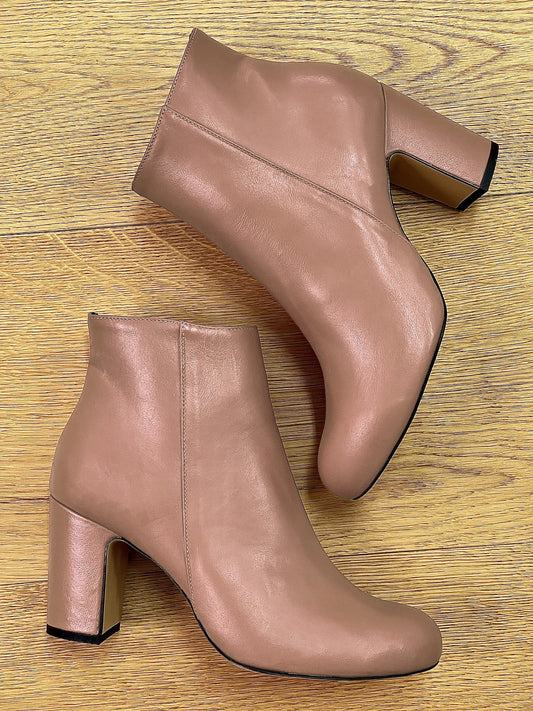 ROME LEATHER NUDE