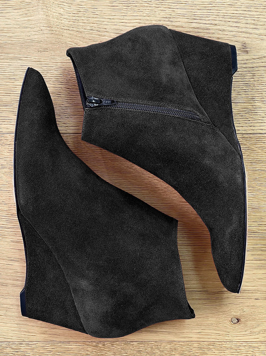 KRYSHA BLACK SUEDE