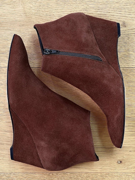 KRYSHA BROWN SUEDE