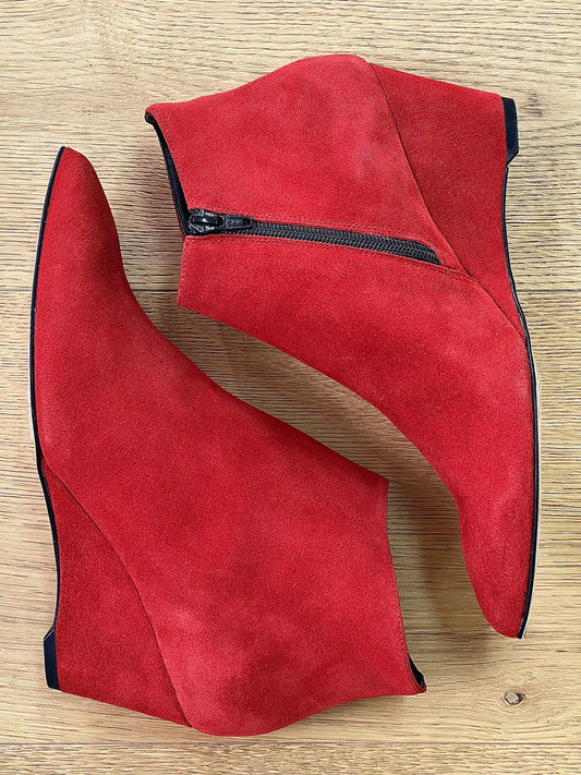 KRYSHA RED SUEDE