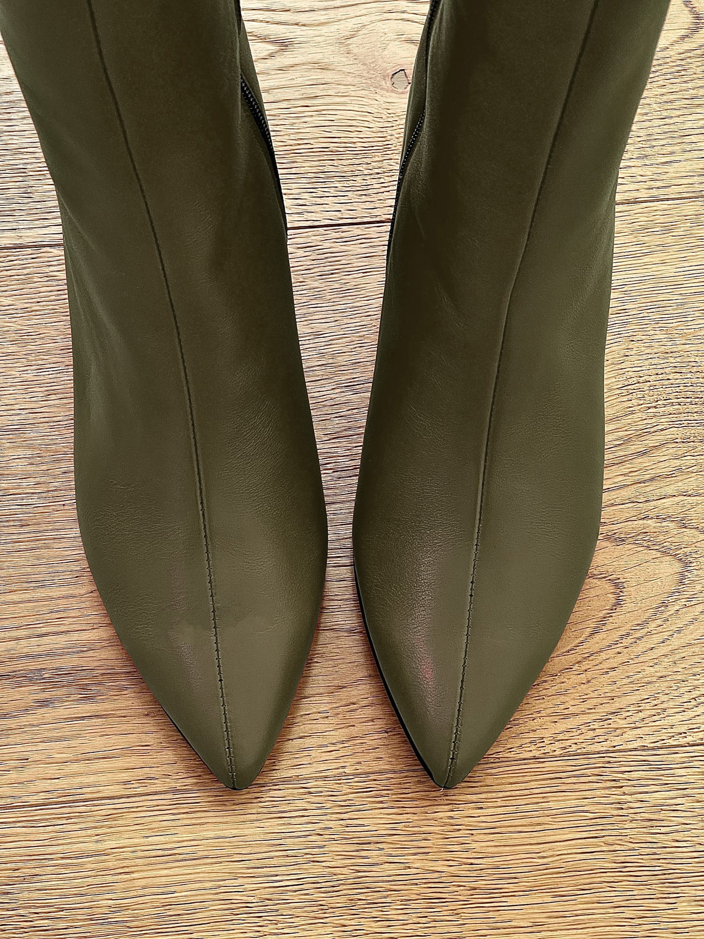 MARK KHAKI LEATHER