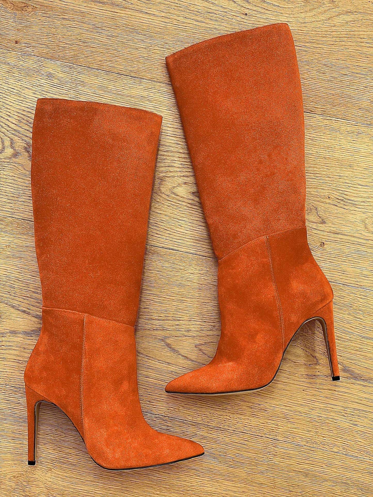 MAYA ORANGE SUEDE