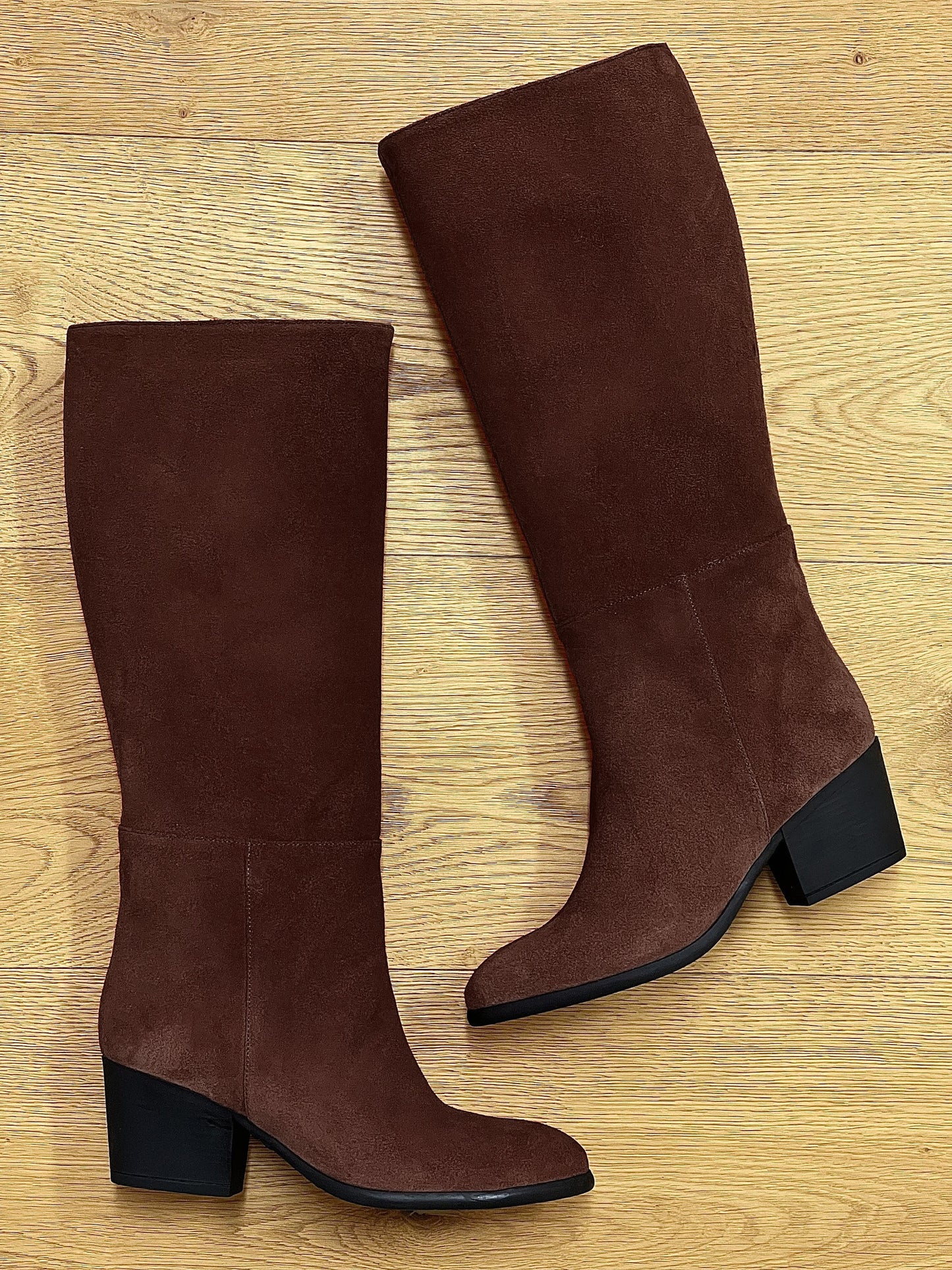 BROWN SUEDE KINE