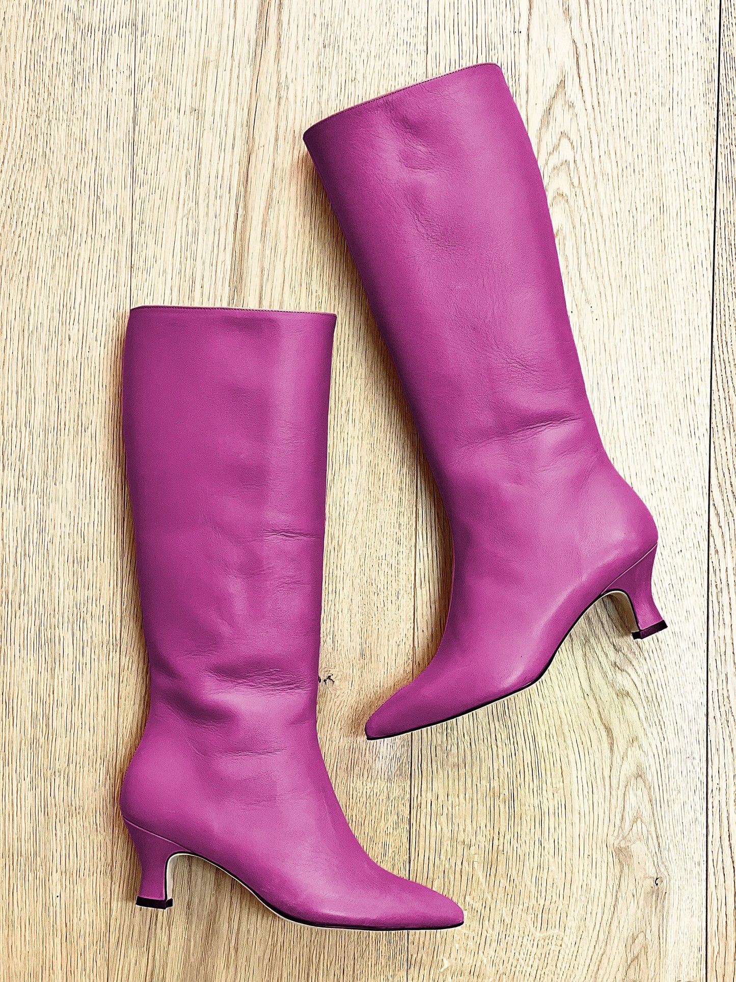 MAGELLAN LEATHER FUCHSIA