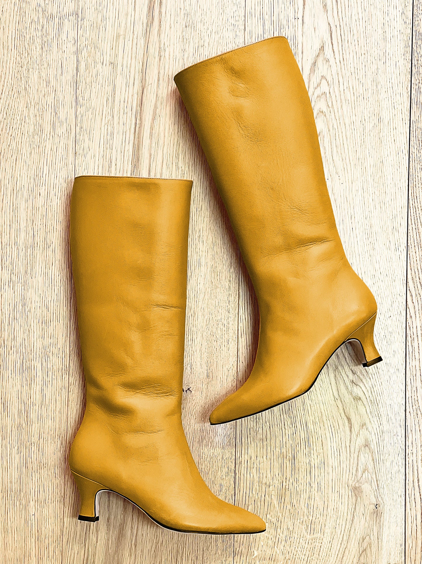 MAGELLAN LEATHER YELLOW