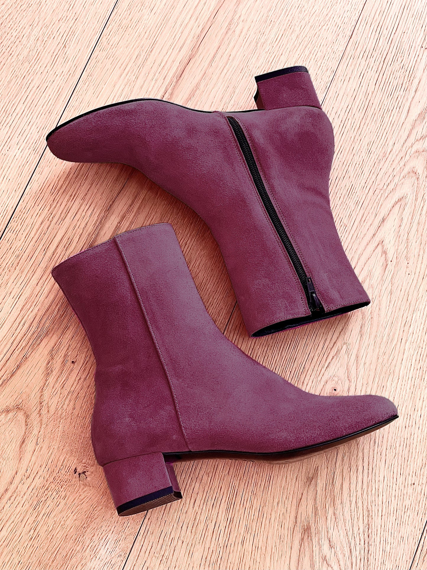 BURGUNDY SUEDE MAXIM