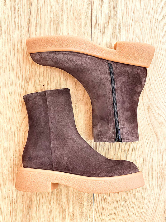 TRAVIS SUEDE BROWN