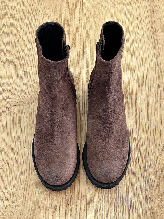 BROWN SUEDE SIRIUS