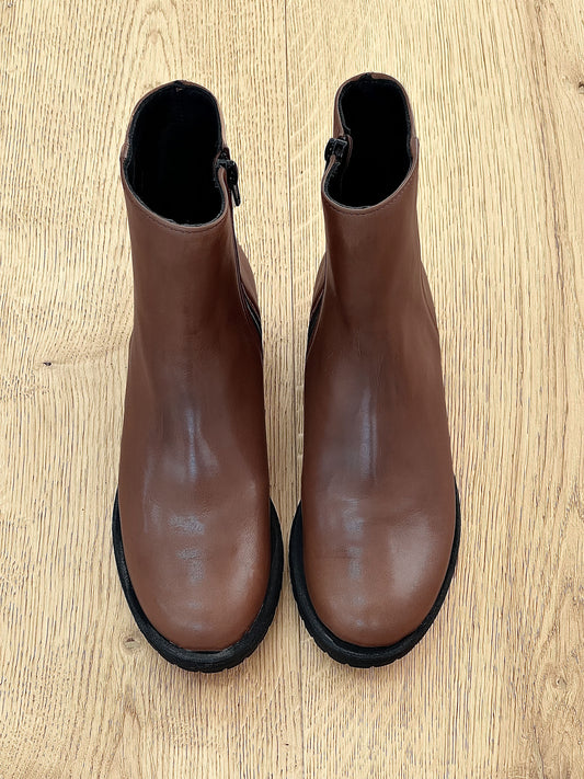 SIRIUS BROWN LEATHER