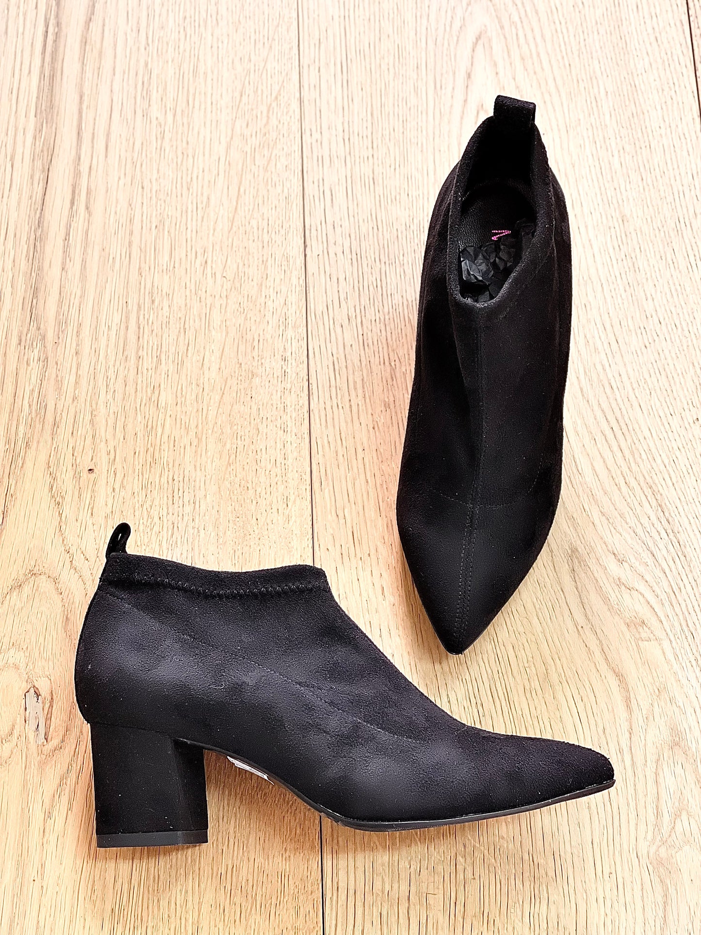 DEVA BLACK SUEDE