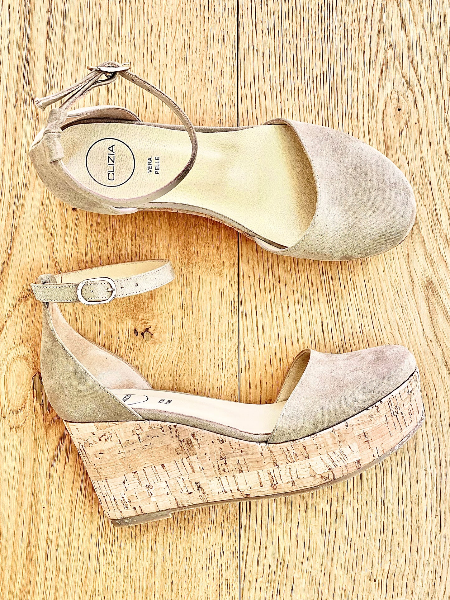 BEIGE SUEDE MANILA