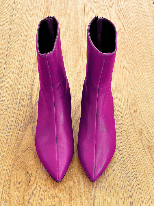 PLANET FUCHSIA LEATHER