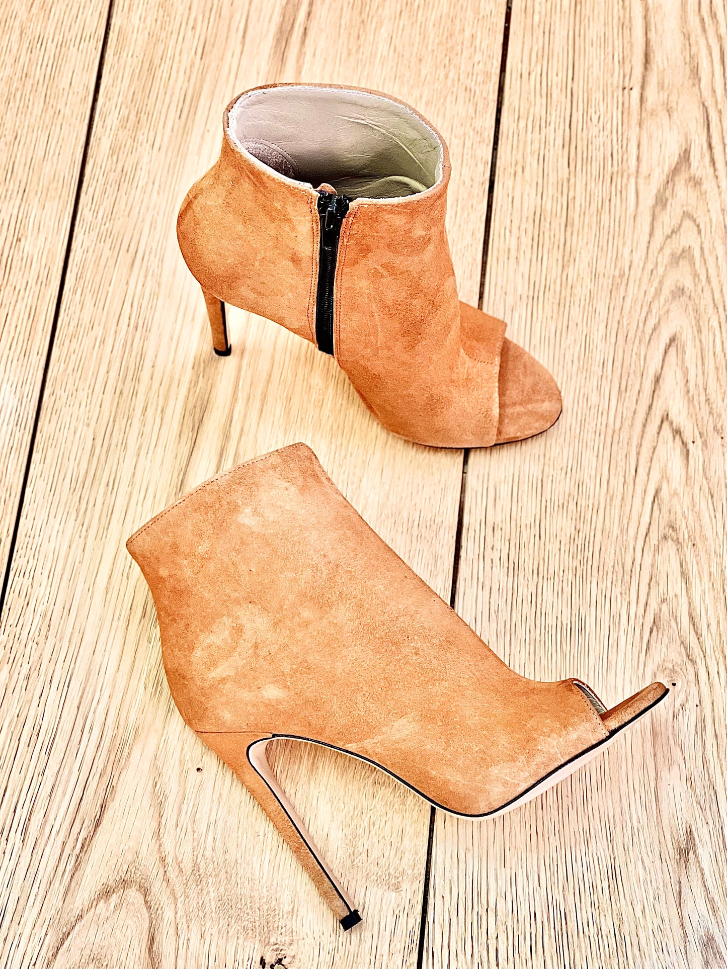 PARIS SUEDE LEATHER