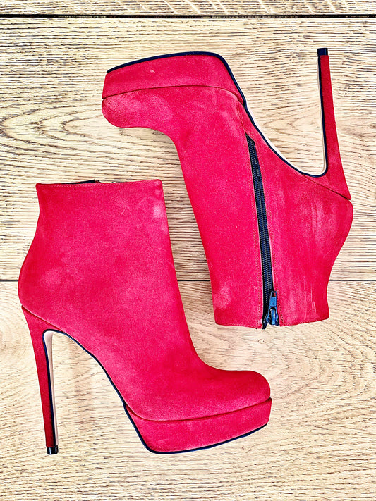 RED SUEDE LOREN