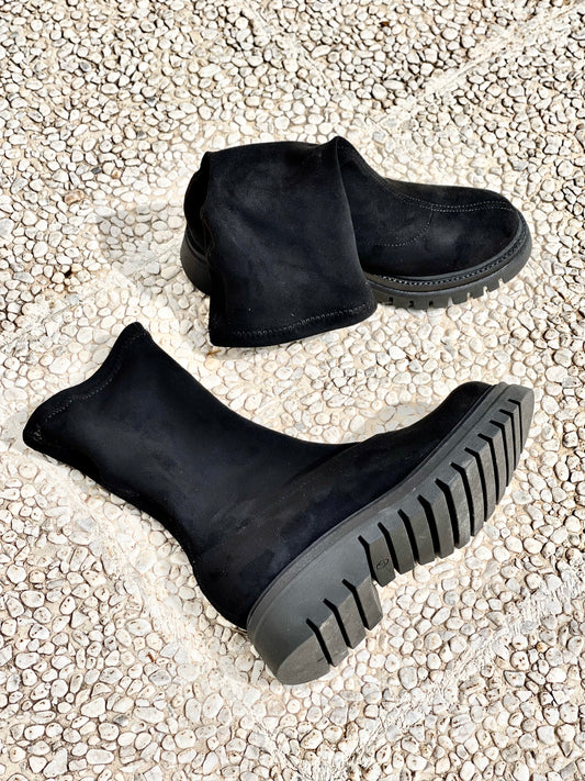 SUB BLACK SUEDE