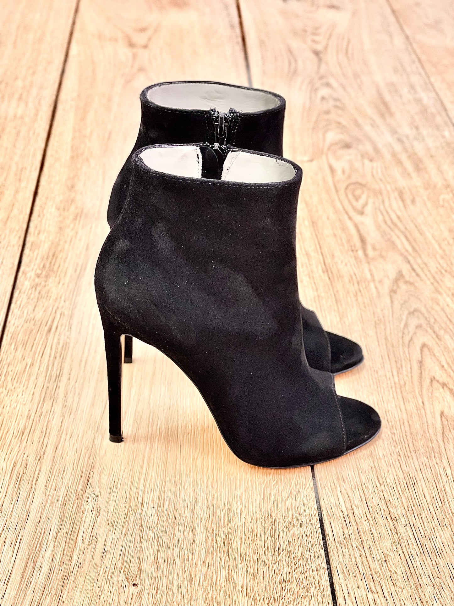 PARIS BLACK SUEDE