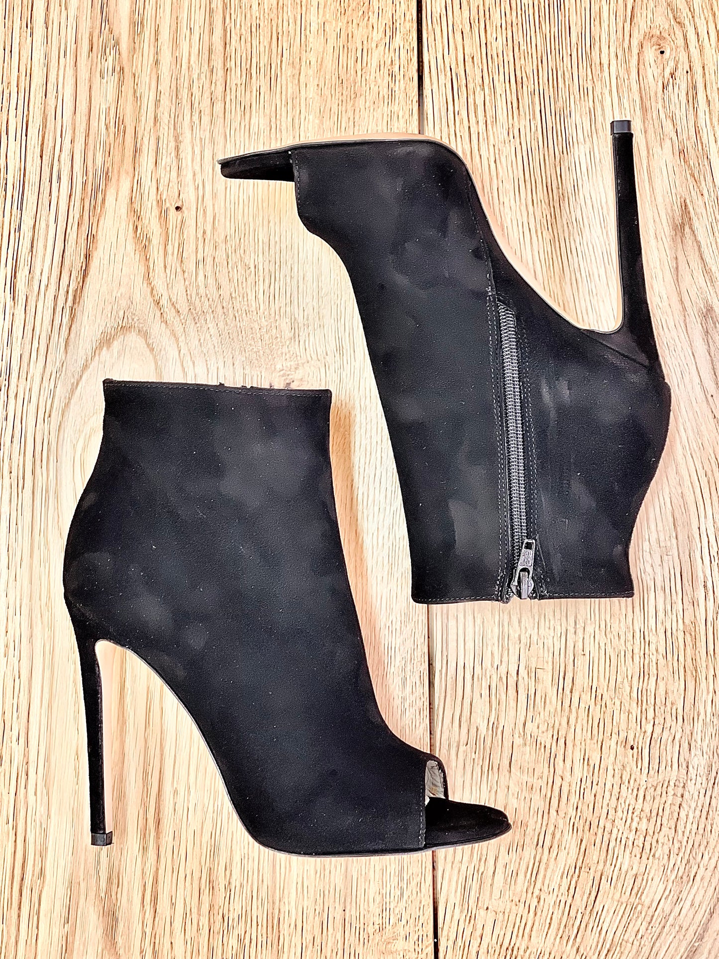 PARIS BLACK SUEDE