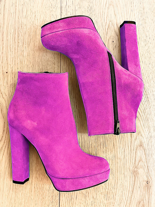 FUCHSIA SUEDE BOB