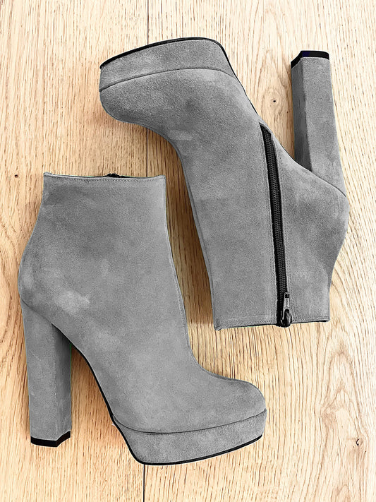 GRAY SUEDE BOB
