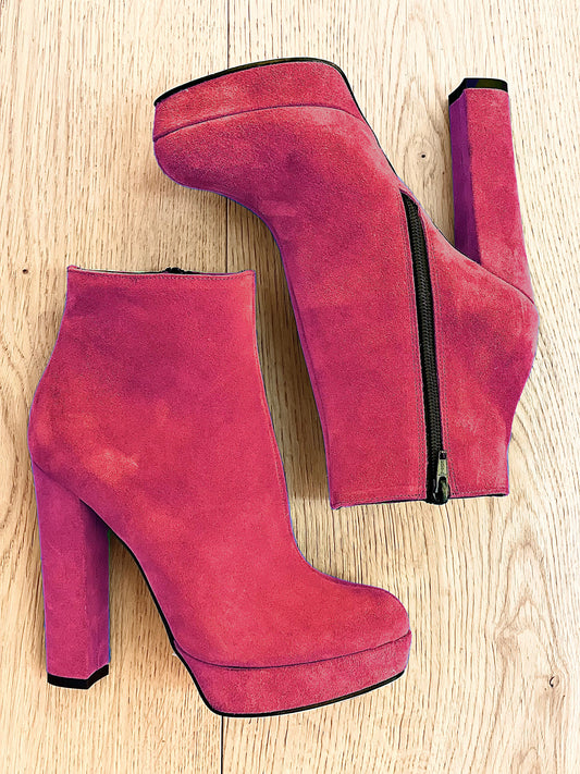 RED SUEDE BOB