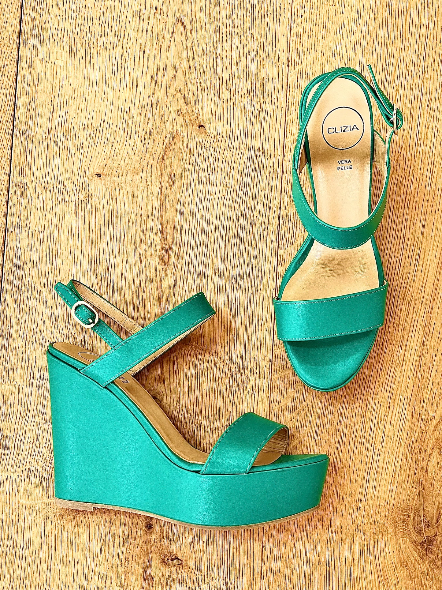 EDELIS GREEN LEATHER
