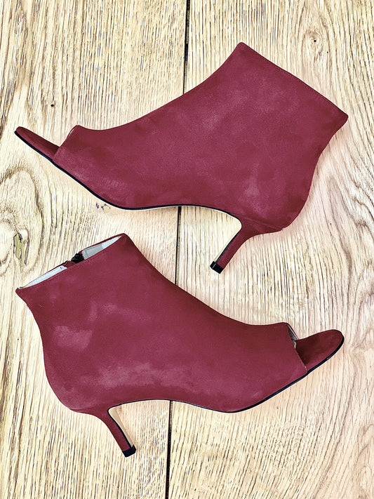 BURGUNDY SUEDE AFRICA