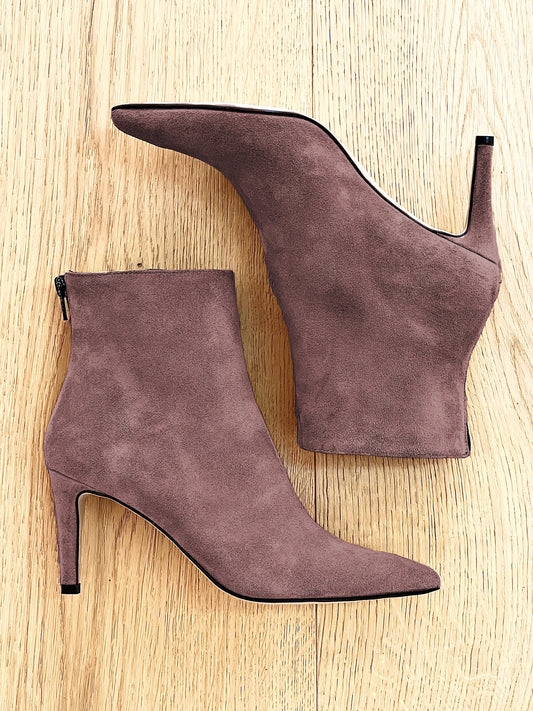IRIS BROWN SUEDE