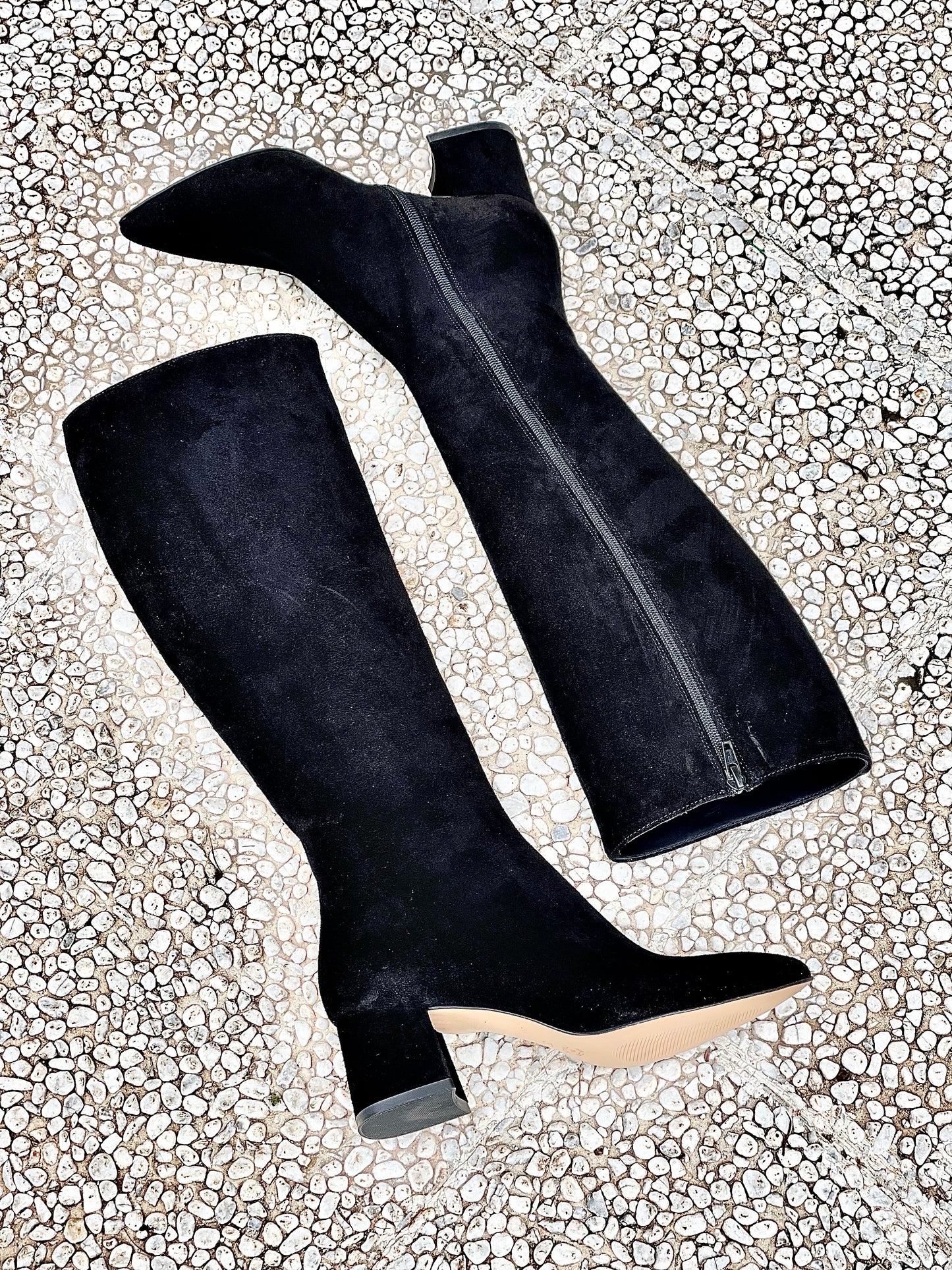 BOLIVIA BLACK SUEDE