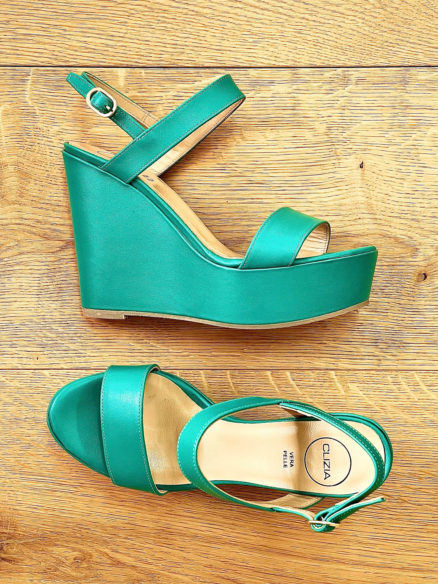 EDELIS GREEN LEATHER