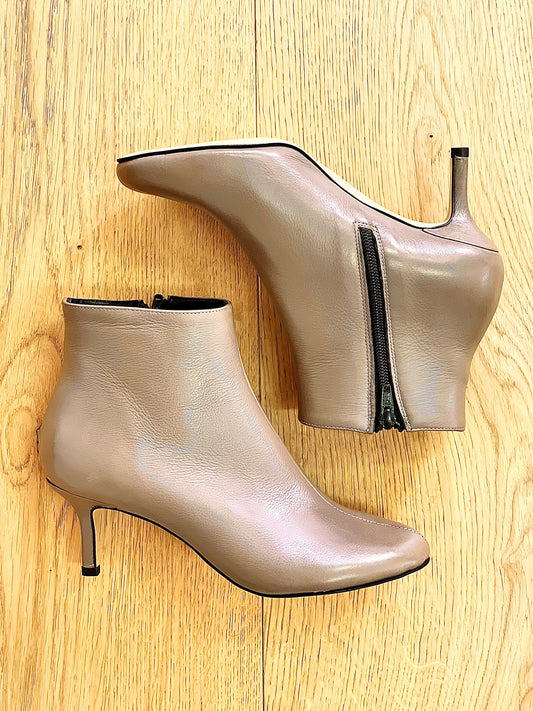 HEDO TAUPE LEATHER