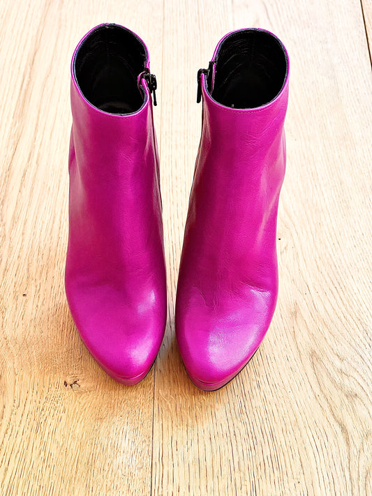 LOREN FUCHSIA LEATHER