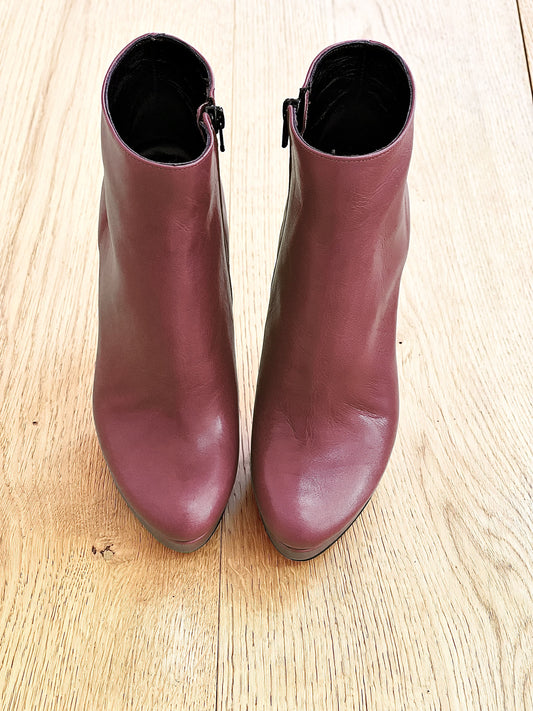 LOREN BROWN LEATHER