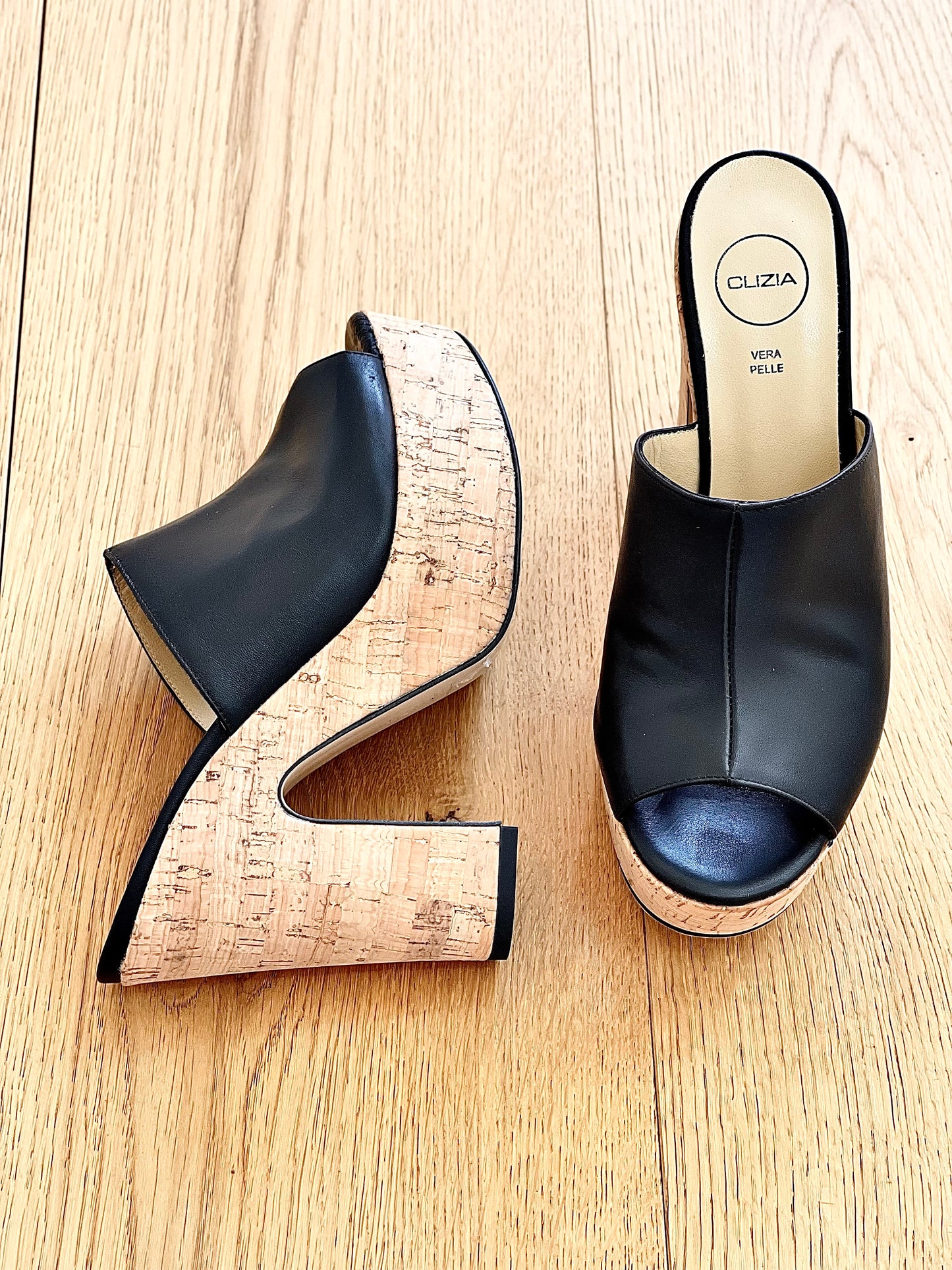 BANGKOK BLACK CORK