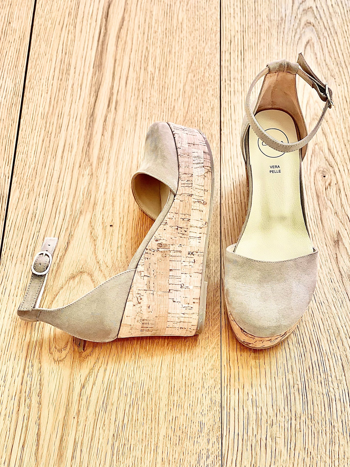 BEIGE SUEDE MANILA