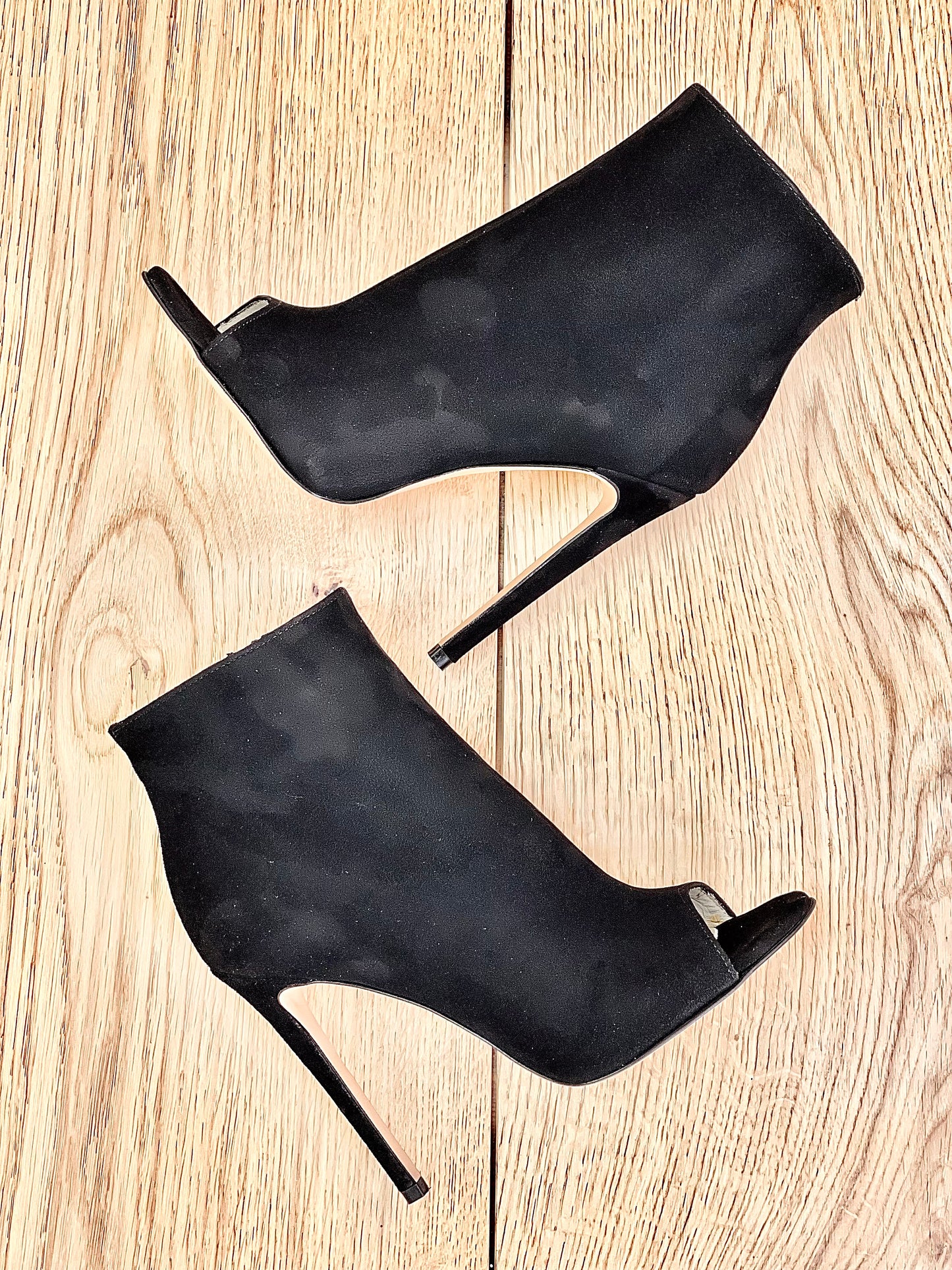PARIS BLACK SUEDE