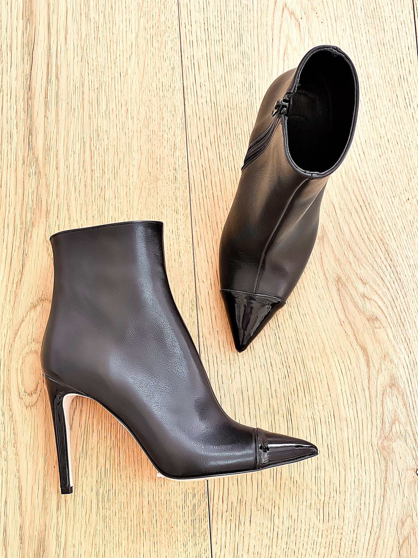 MAGDA LEATHER BLACK