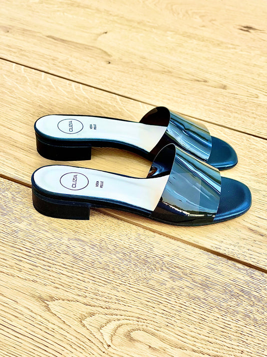MANHATTAN PVC BLACK