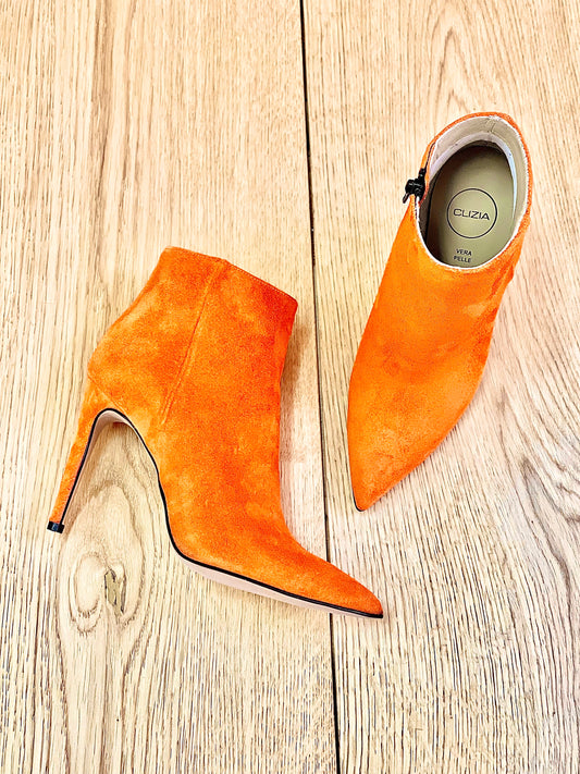 ORANGE SUEDE TITA