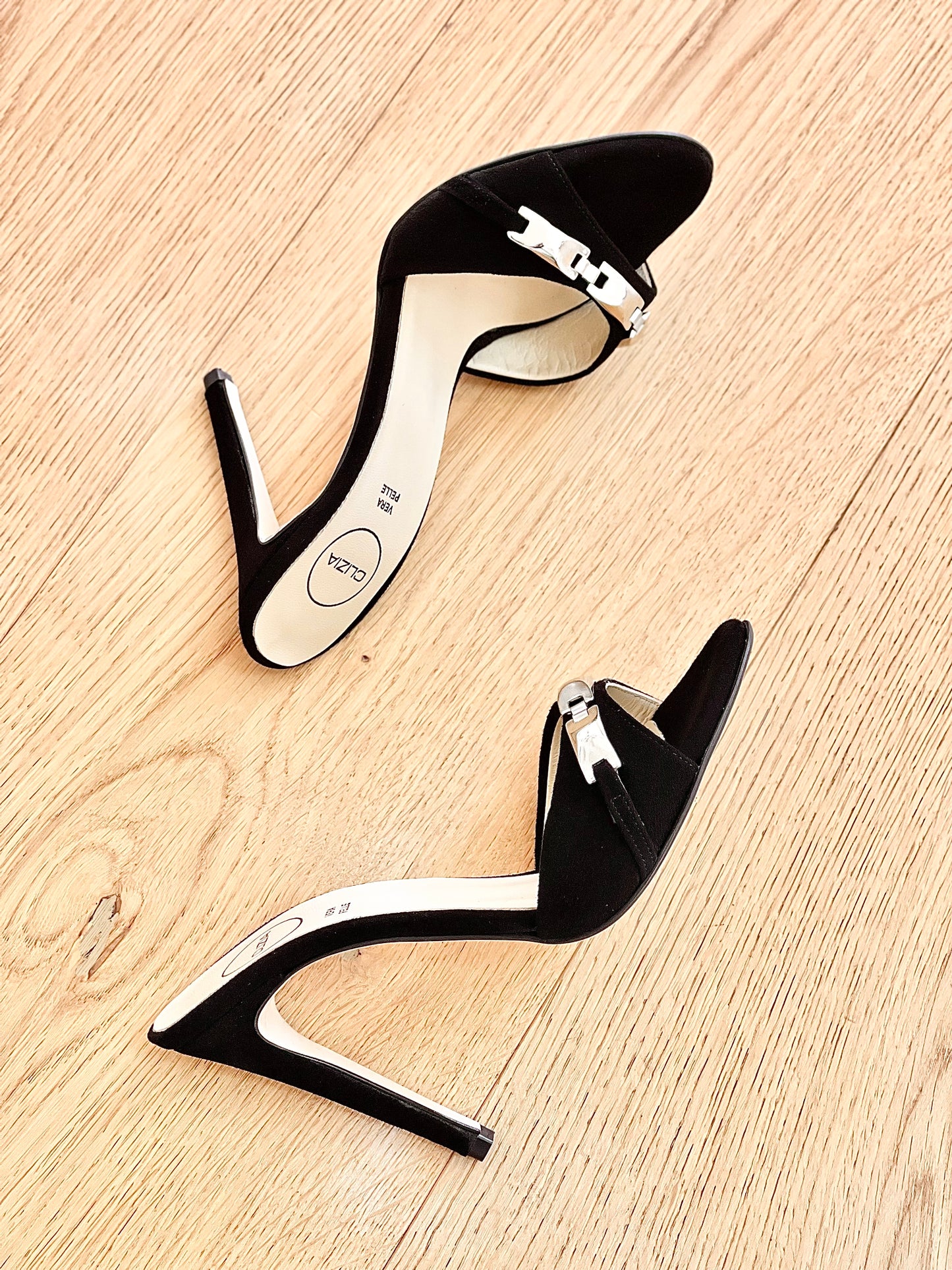 VELIKA BLACK SUEDE