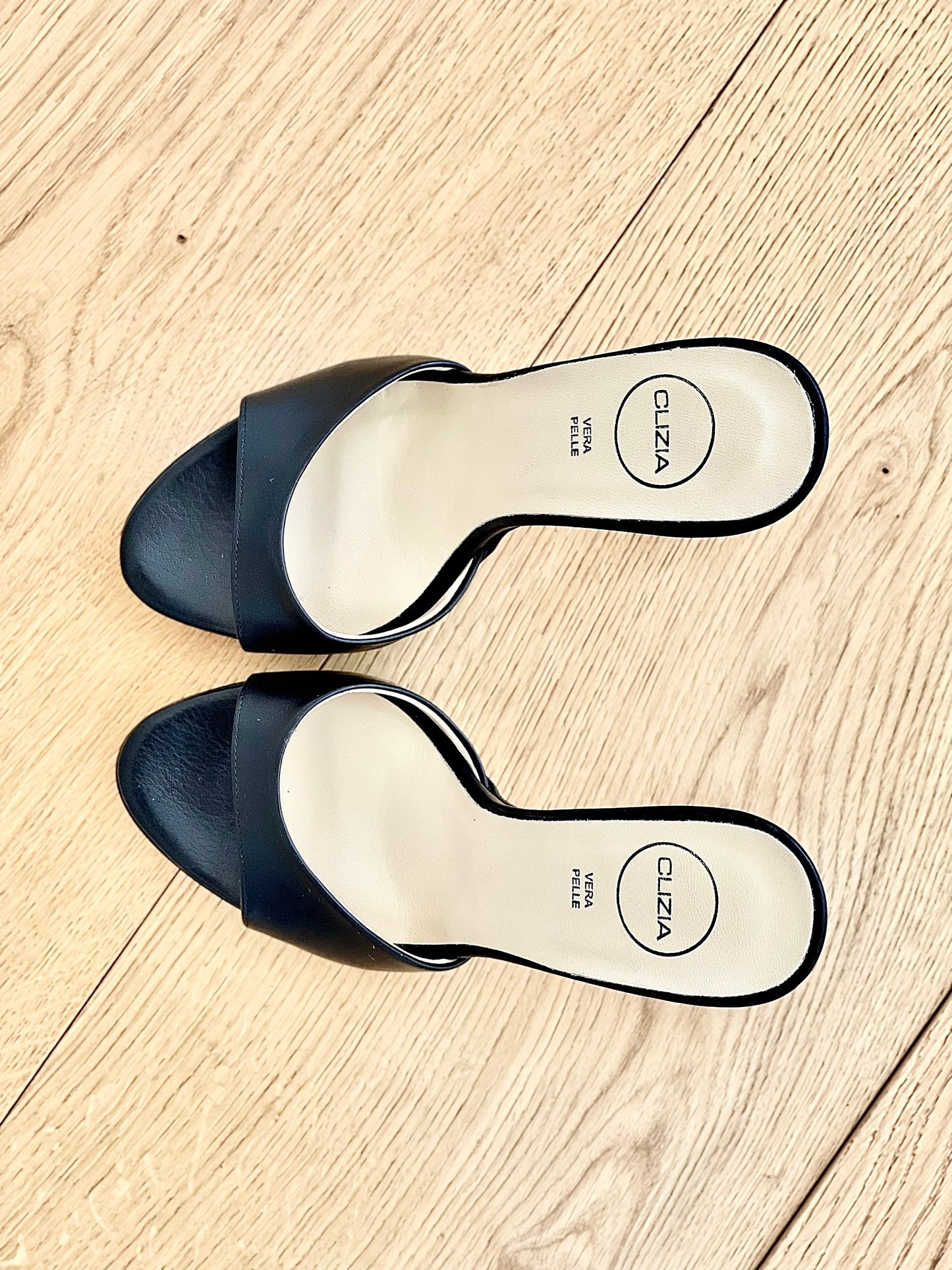 PRISCILLA LEATHER BLACK