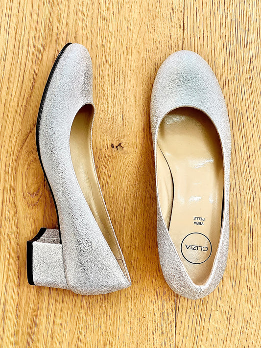 SILVER TAYLOR