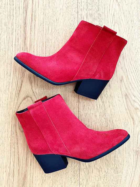 RED SUEDE TESSA