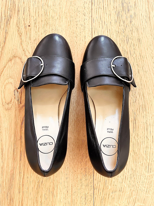 BLACK LEATHER PRUE
