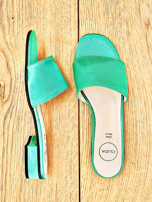 MANHATTAN GREEN SATIN