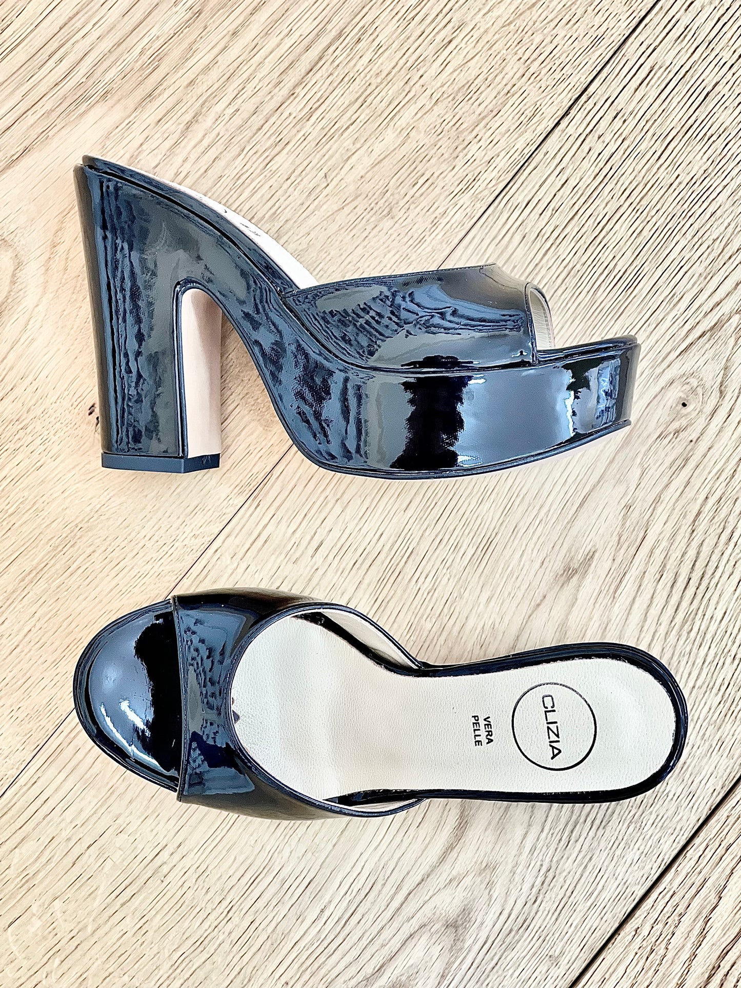 LIPSEY BLACK PATENT LEATHER
