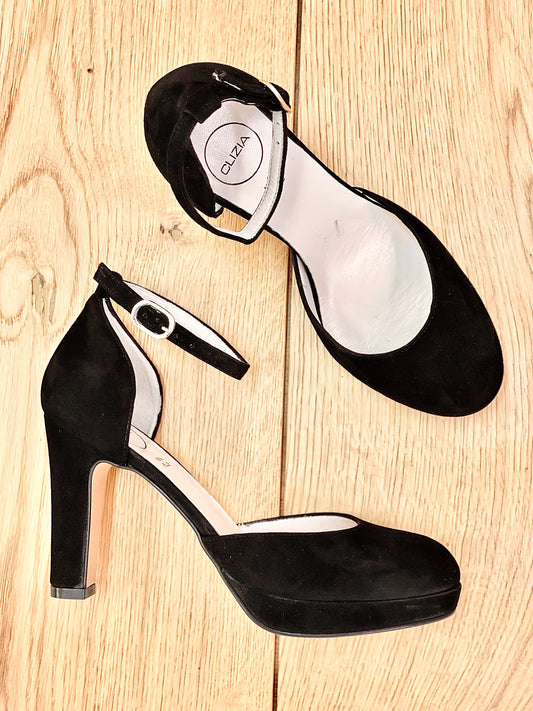 SANDY BLACK SUEDE